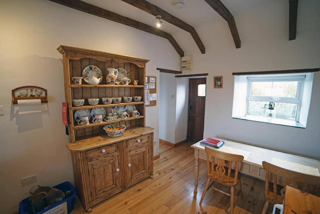 Red Stonecutters Cottage, Doolin Carrowauff Esterno foto