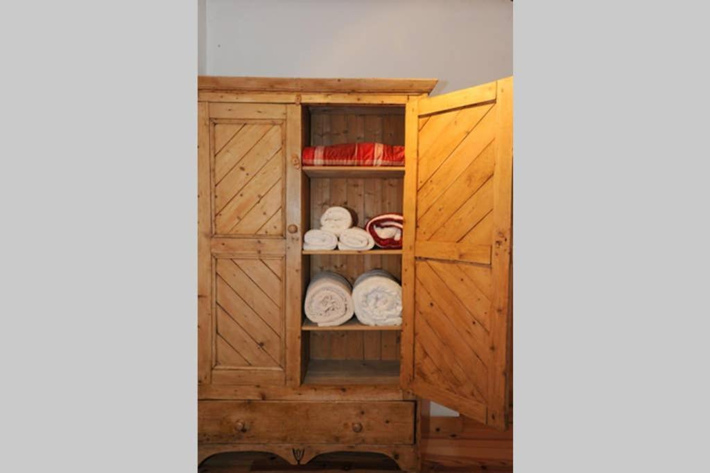 Red Stonecutters Cottage, Doolin Carrowauff Esterno foto