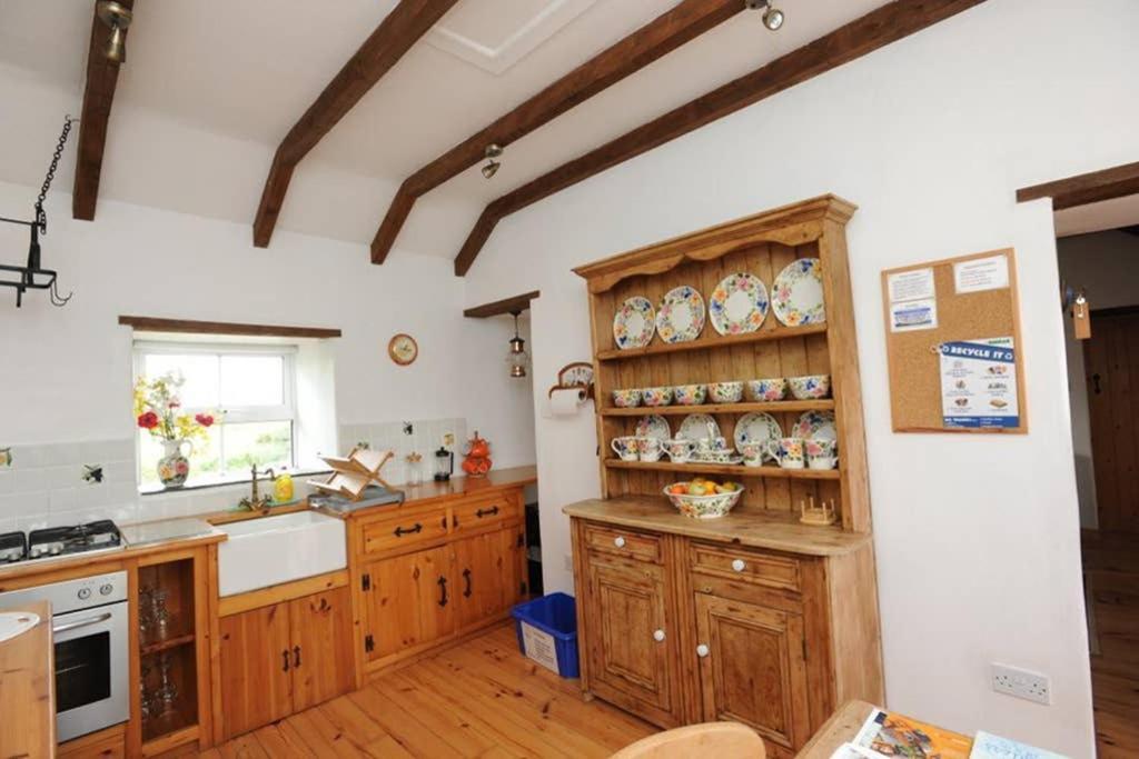 Red Stonecutters Cottage, Doolin Carrowauff Esterno foto